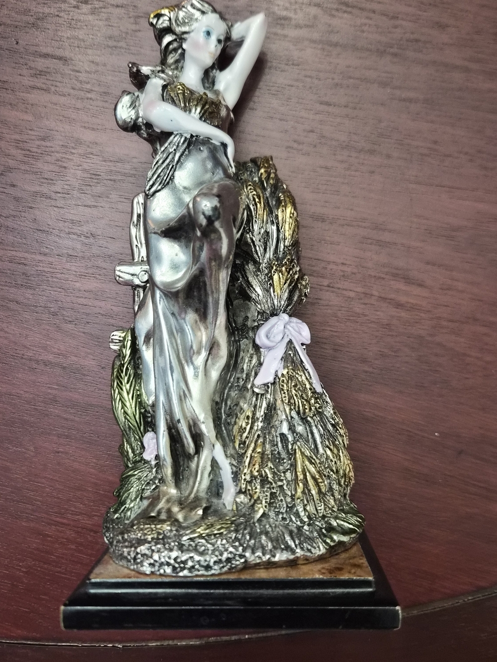 Signed Victor 9 inches tall, Lady Figurine Sculpture Silver Gold Tone, Vintage - Picture 6 of 15